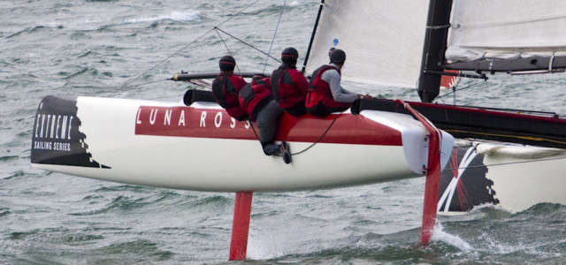 Extreme Sailing Series, Luna Rossa prende il comando