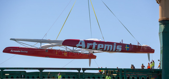 America’s Cup, l’AC72 di Artemis Racing è a San Francisco