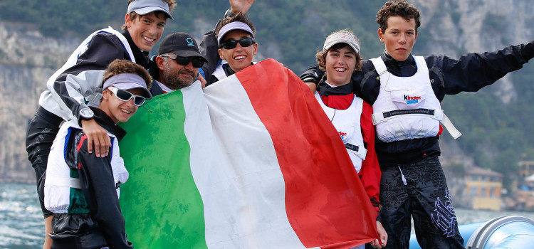Campionato del Mondo Optimist, nel Team Race l’Italia è seconda solo a Singapore