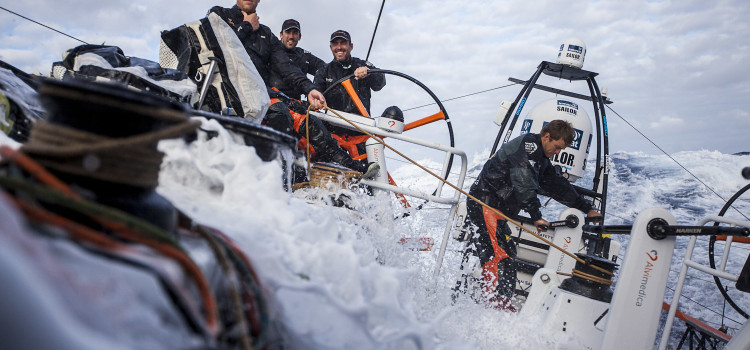 Volvo Ocean Race, Dongfeng Race Team e la balena
