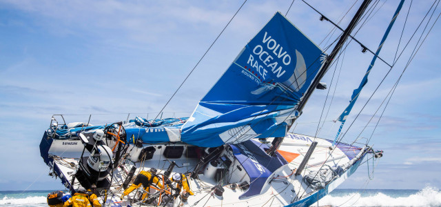 Volvo Ocean Race, iniziata l’operazione di recupero di Team Vestas Wind