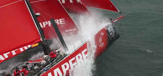 Volvo Ocean Race, Mapfre tooks the first blood