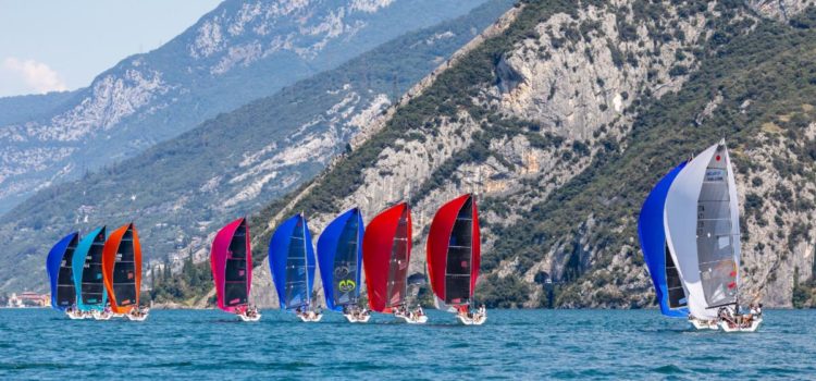 Melges 24 European Sailing Series, Corinthian Teams Rule in Day One in Torbole